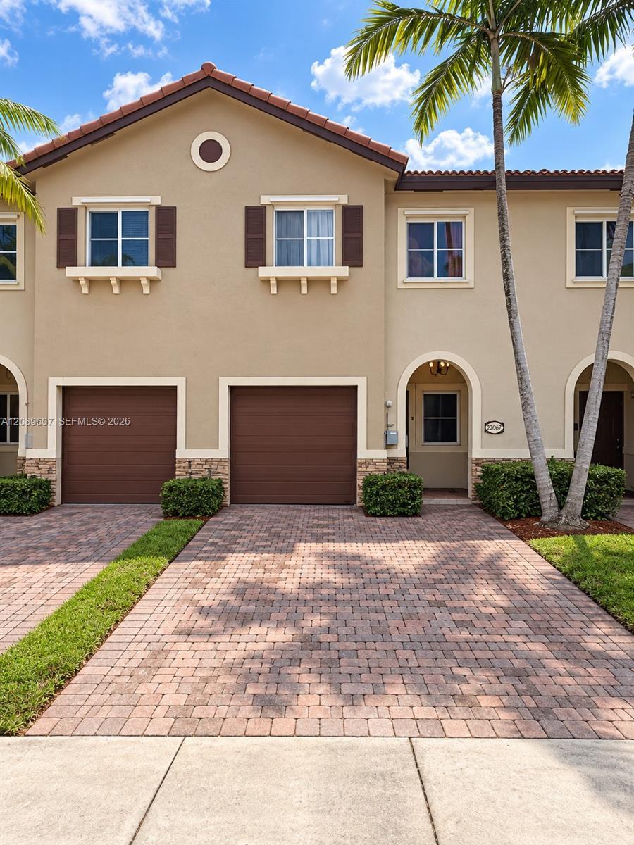 22067 SW 88th Path, Cutler Bay FL 33190