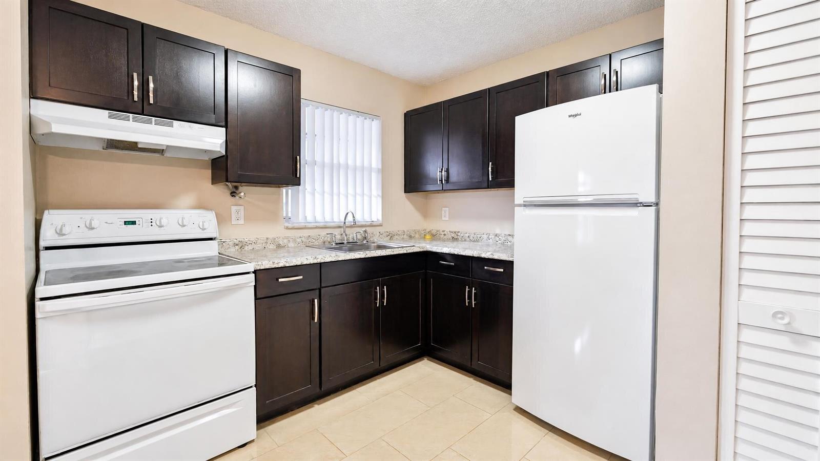 416 LAKESIDE Drive # 129, Margate FL 33063 photo 4