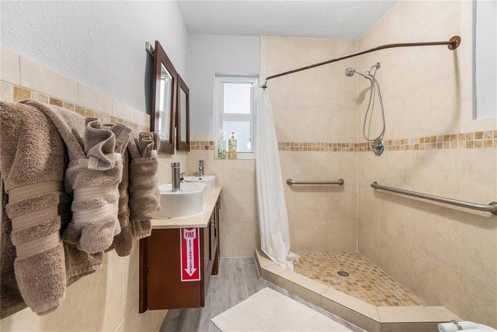 2625 NE 13TH Court # 2, Fort Lauderdale FL 33304 photo 5