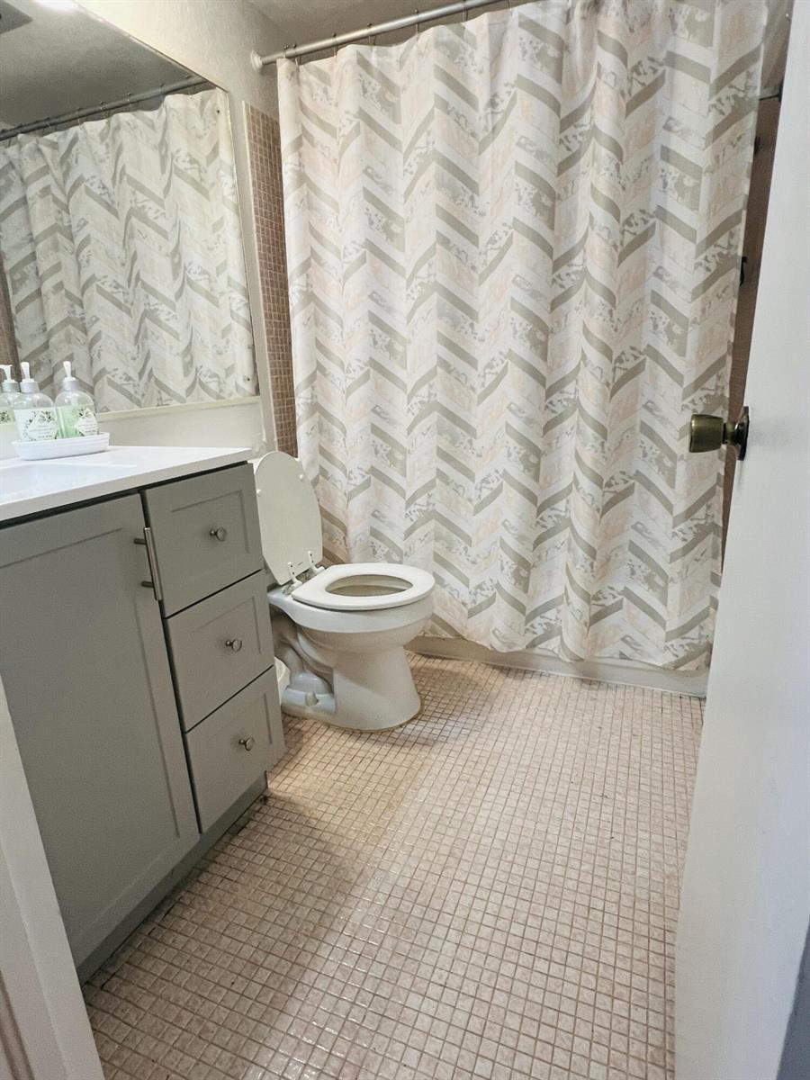 42 COVENTRY B, West Palm Beach FL 33417 photo 4
