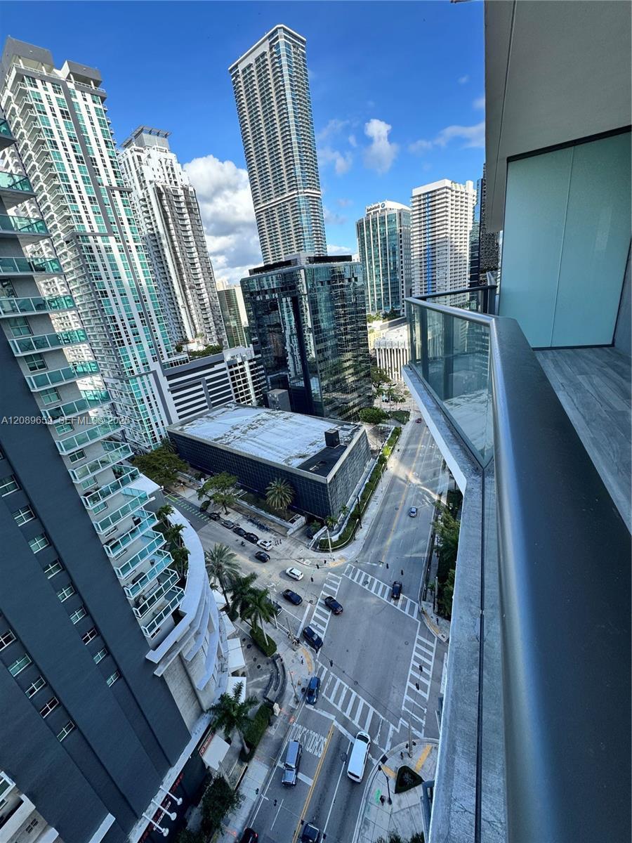 1300 S Miami Ave # 1811, Miami FL 33130 photo 3