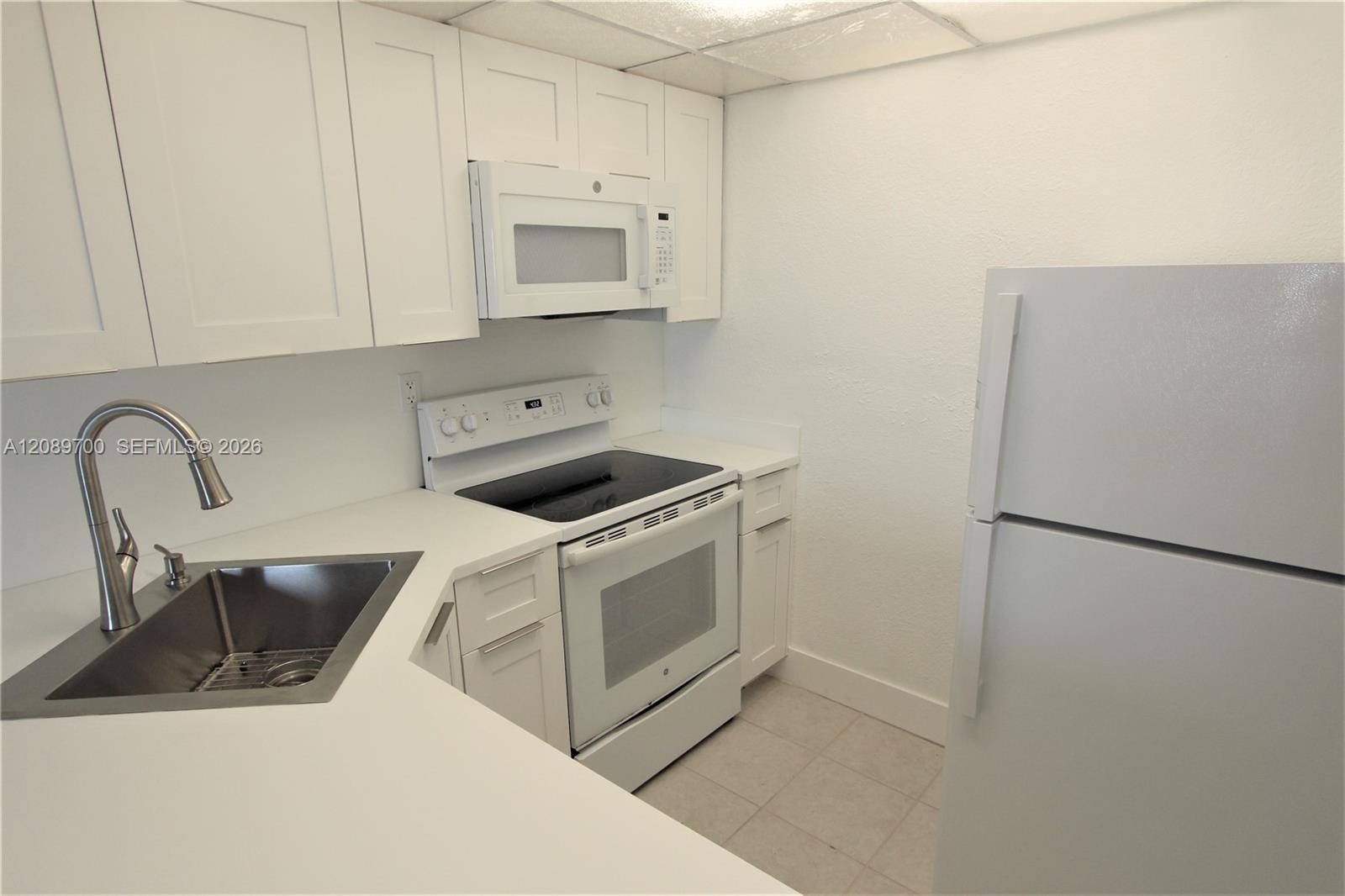 4550 NW 9th St # 808E, Miami FL 33126 photo 5