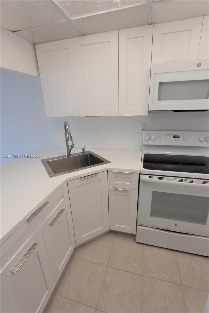 4550 NW 9th St # 808E, Miami FL 33126 photo 4