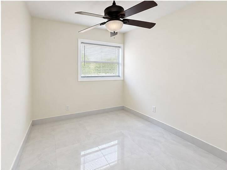 930 NE 52nd Court, Deerfield Beach FL 33064 photo 3