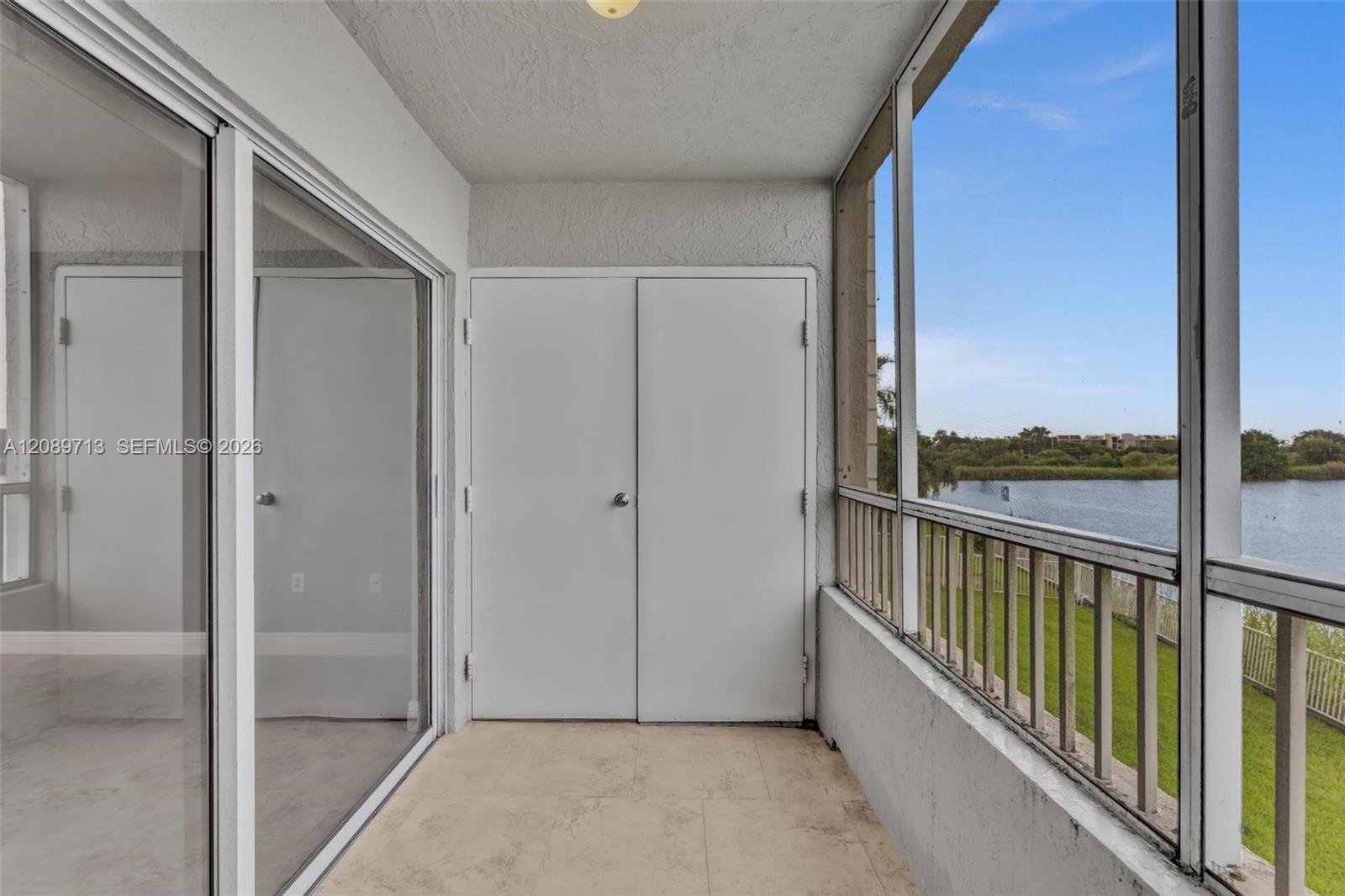 2811 N Oakland Forest Dr # 205, Oakland Park FL 33309 photo 4