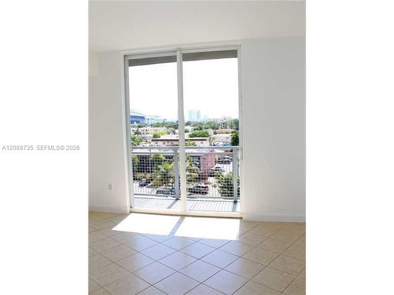 1 Glen Royal Pkwy # 1401, Miami FL 33125 photo 5