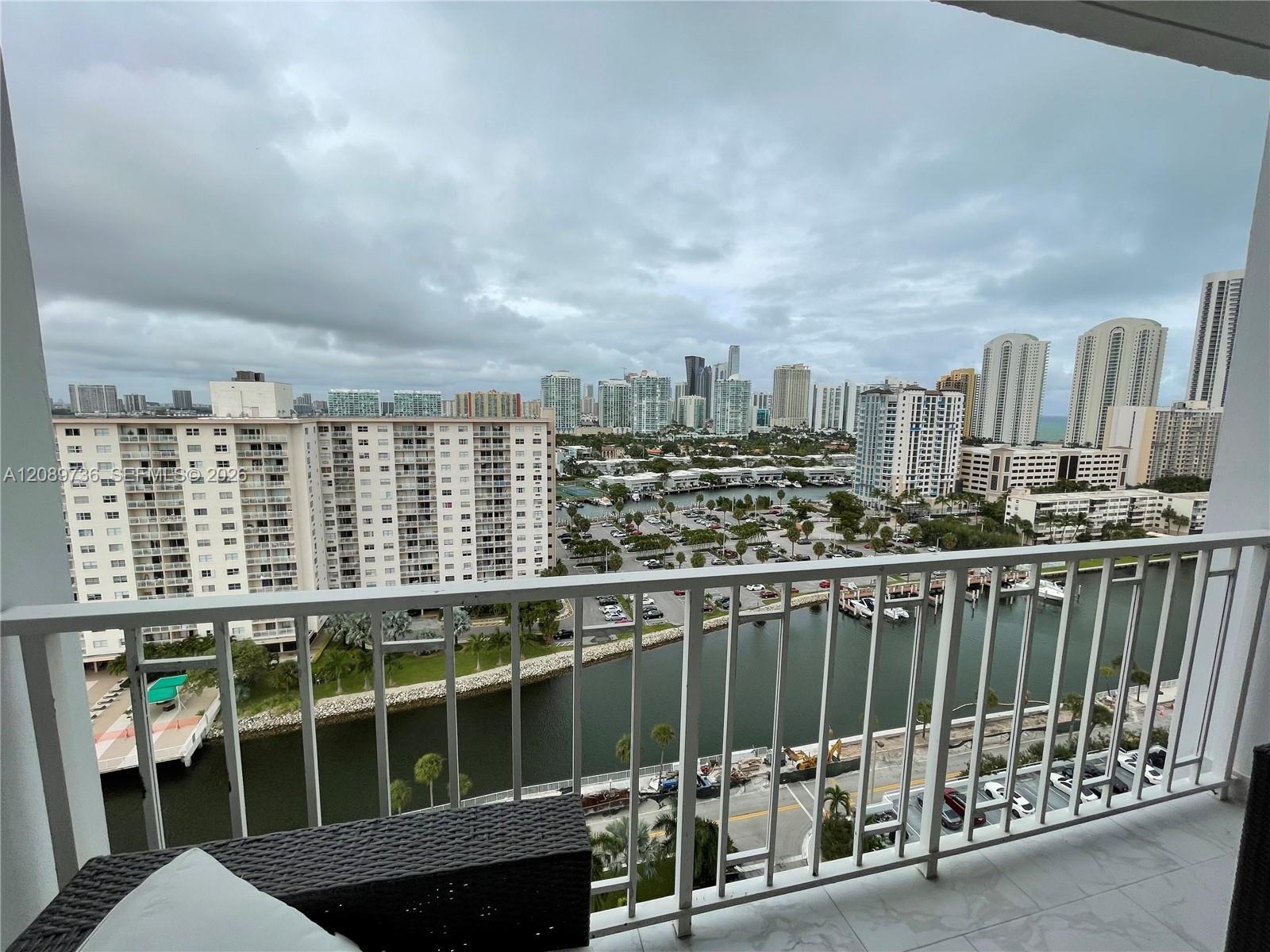 500 Bayview Dr # 1719, Sunny Isles Beach FL 33160 photo 3