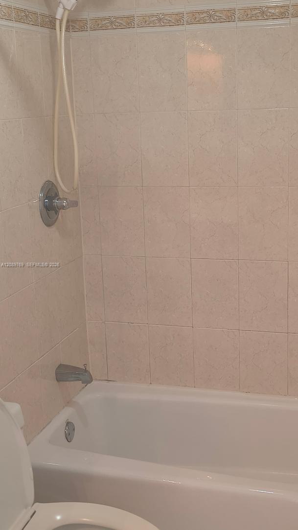 400 kings Point Dr # 921, Sunny Isles Beach FL 33160 photo 3