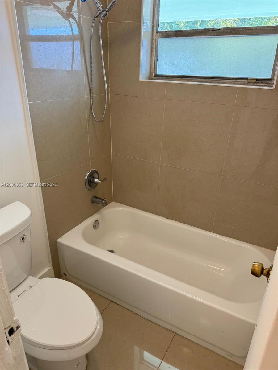 201 NW 77th St # 3, Miami FL 33150 photo 5