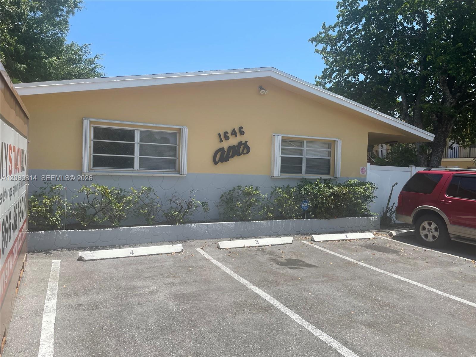1646 N Dixie Hwy # 3, Fort Lauderdale FL 33305