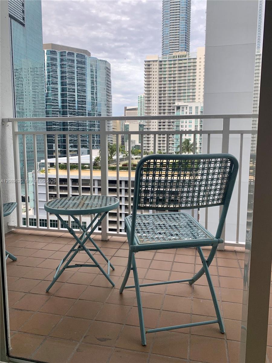 185 SE 14th Ter # 1713, Miami FL 33131 photo 2