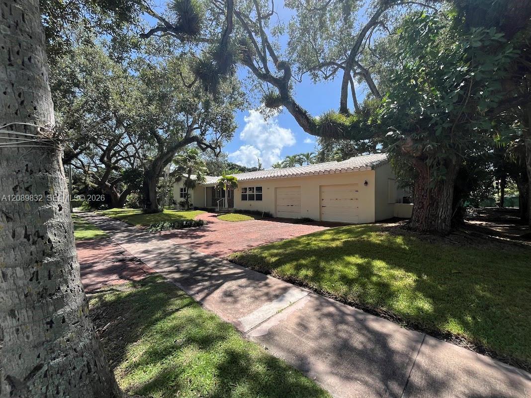 508 Castania Ave, Coral Gables FL 33146 photo 2