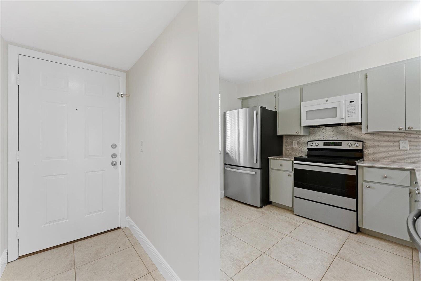 6205 BALBOA Circle # 102, Boca Raton FL 33433 photo 3
