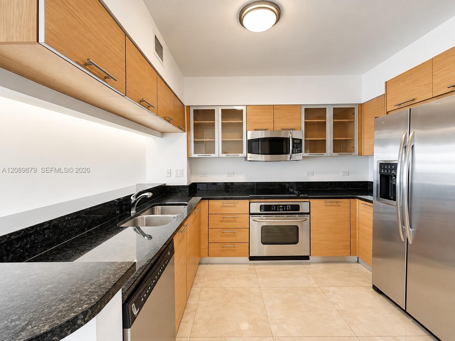 31 SE 5th St # 1805, Miami FL 33131 photo 3