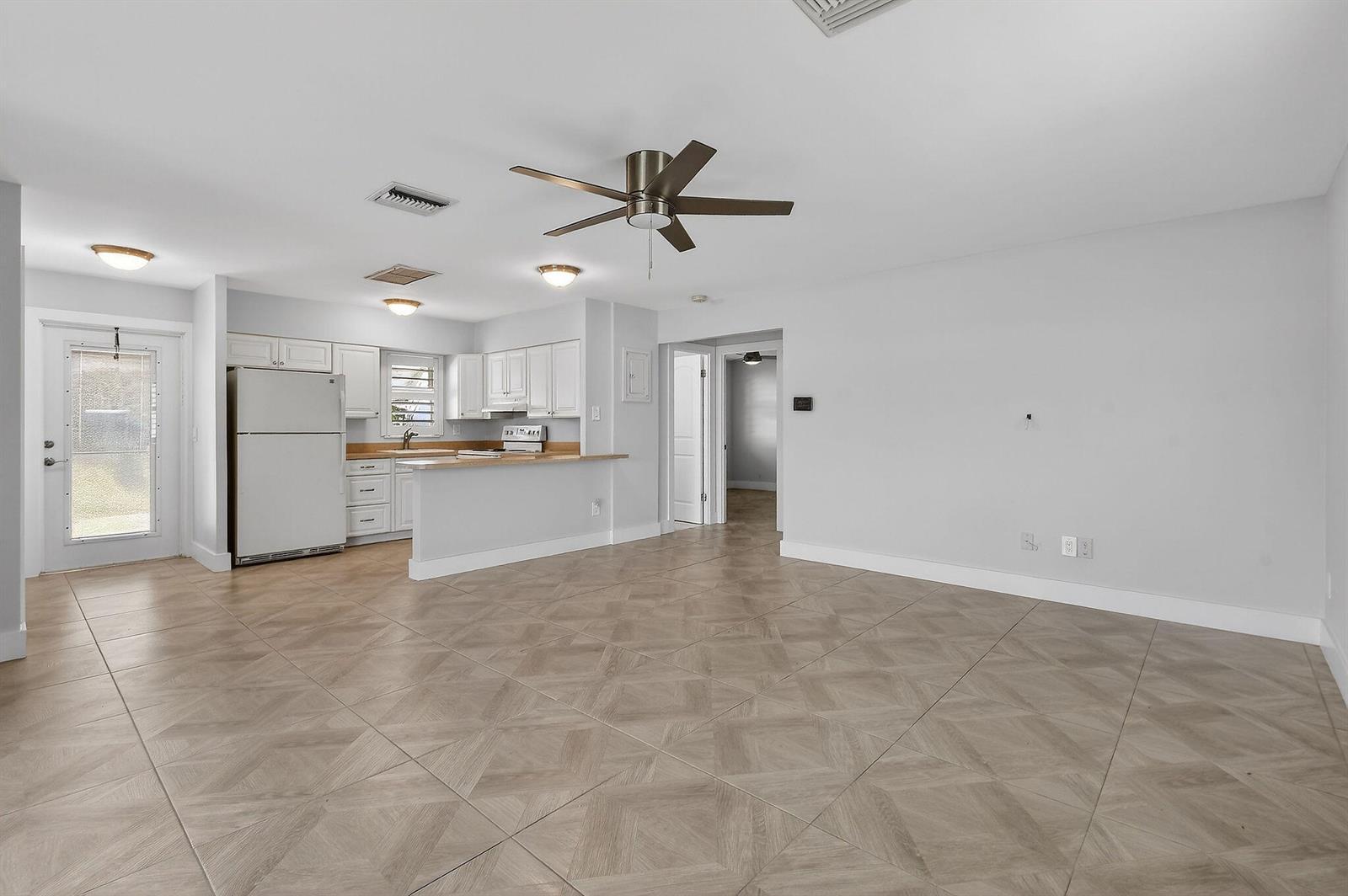3060 MERIDIAN Way N # 8, Palm Beach Gardens FL 33410 photo 4