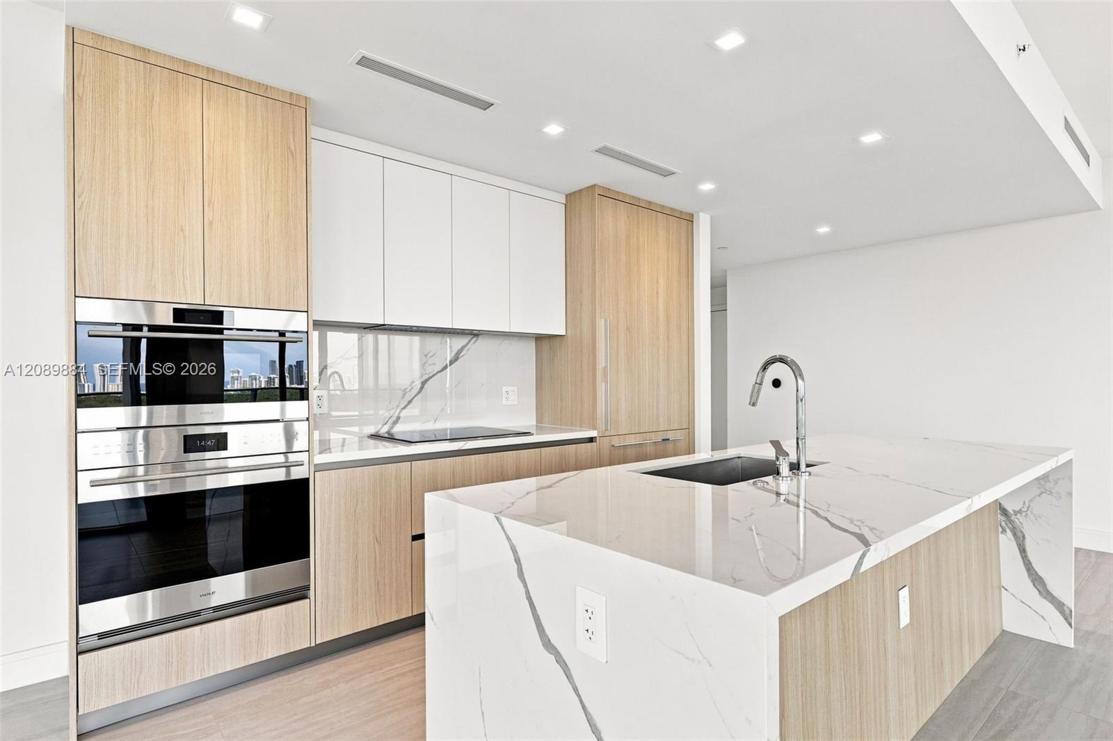2411 Laguna Circle # 2301, North Miami FL 33181 photo 5
