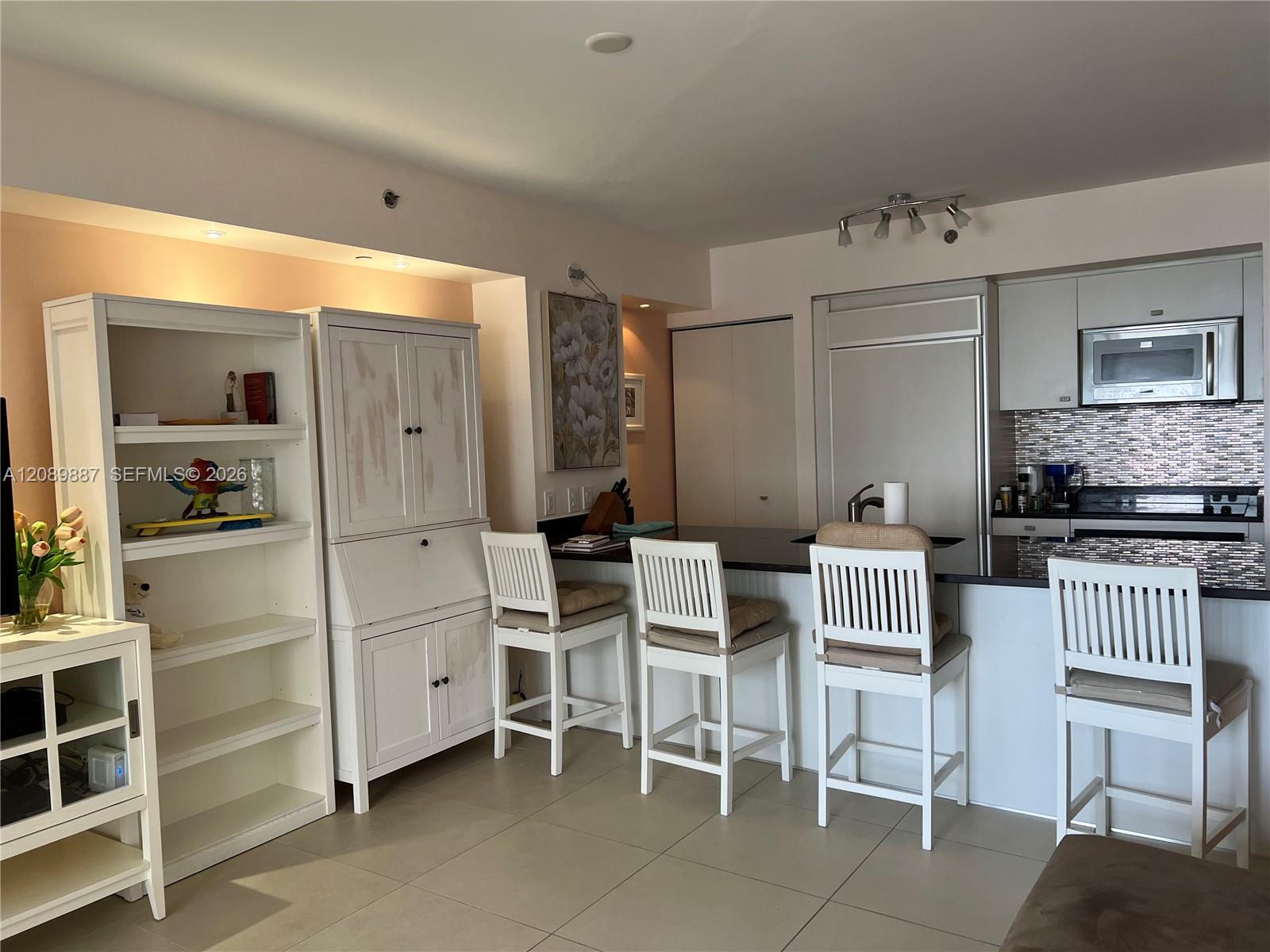 Hallandale Beach, FL 33009 photo 5