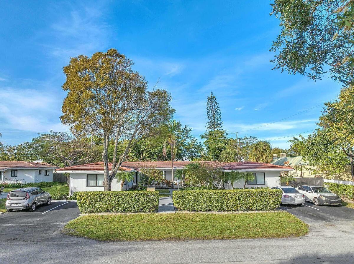 541 NE 43RD Street # 2, Boca Raton FL 33431