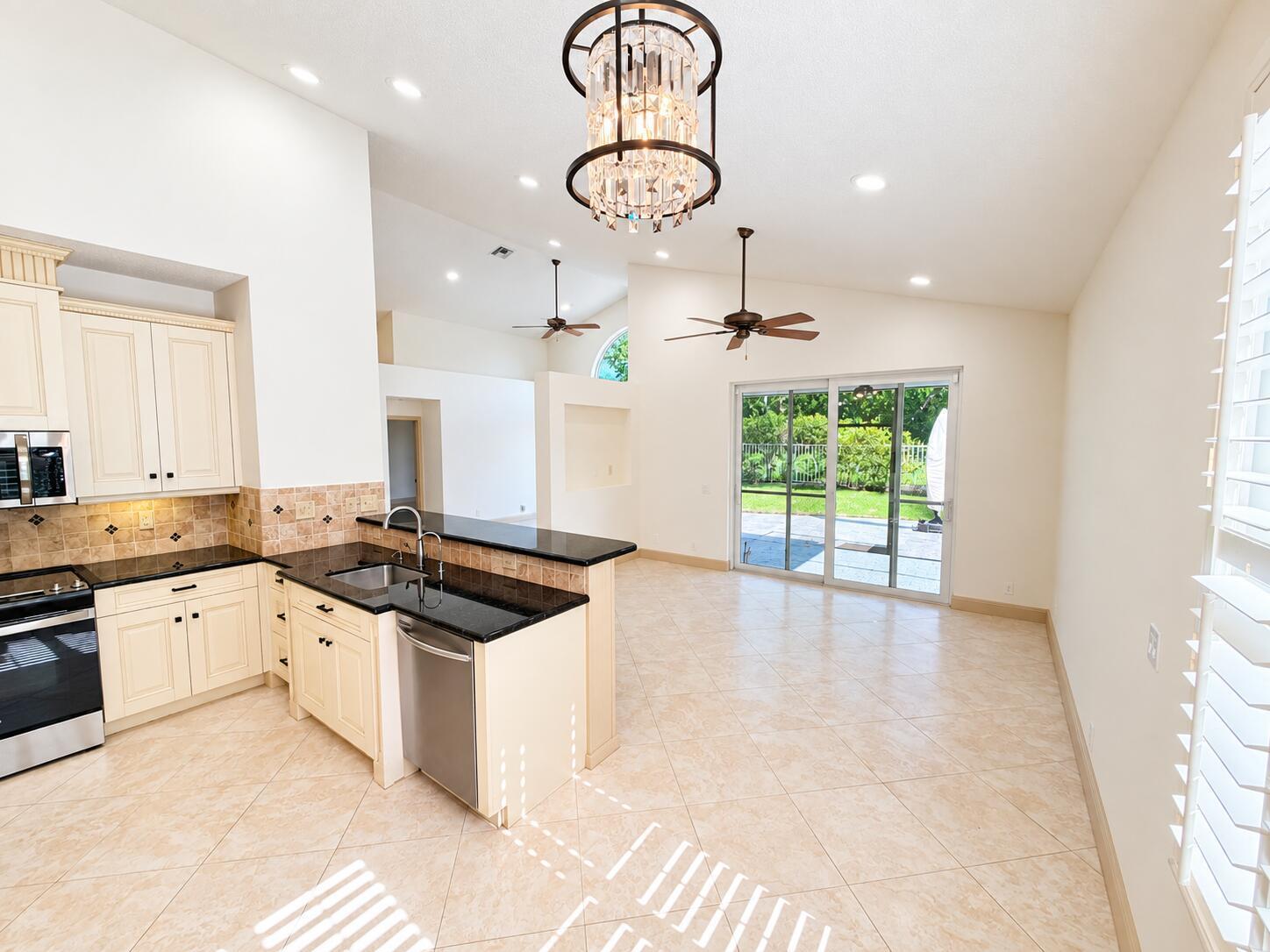 6841 NW 81ST Court, Parkland FL 33067 photo 4