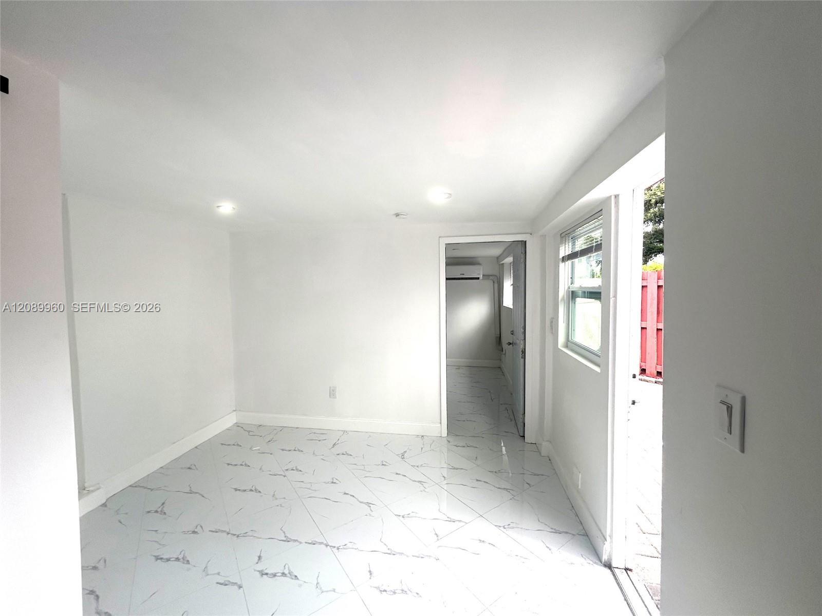 5800 Hope St, Hollywood FL 33021