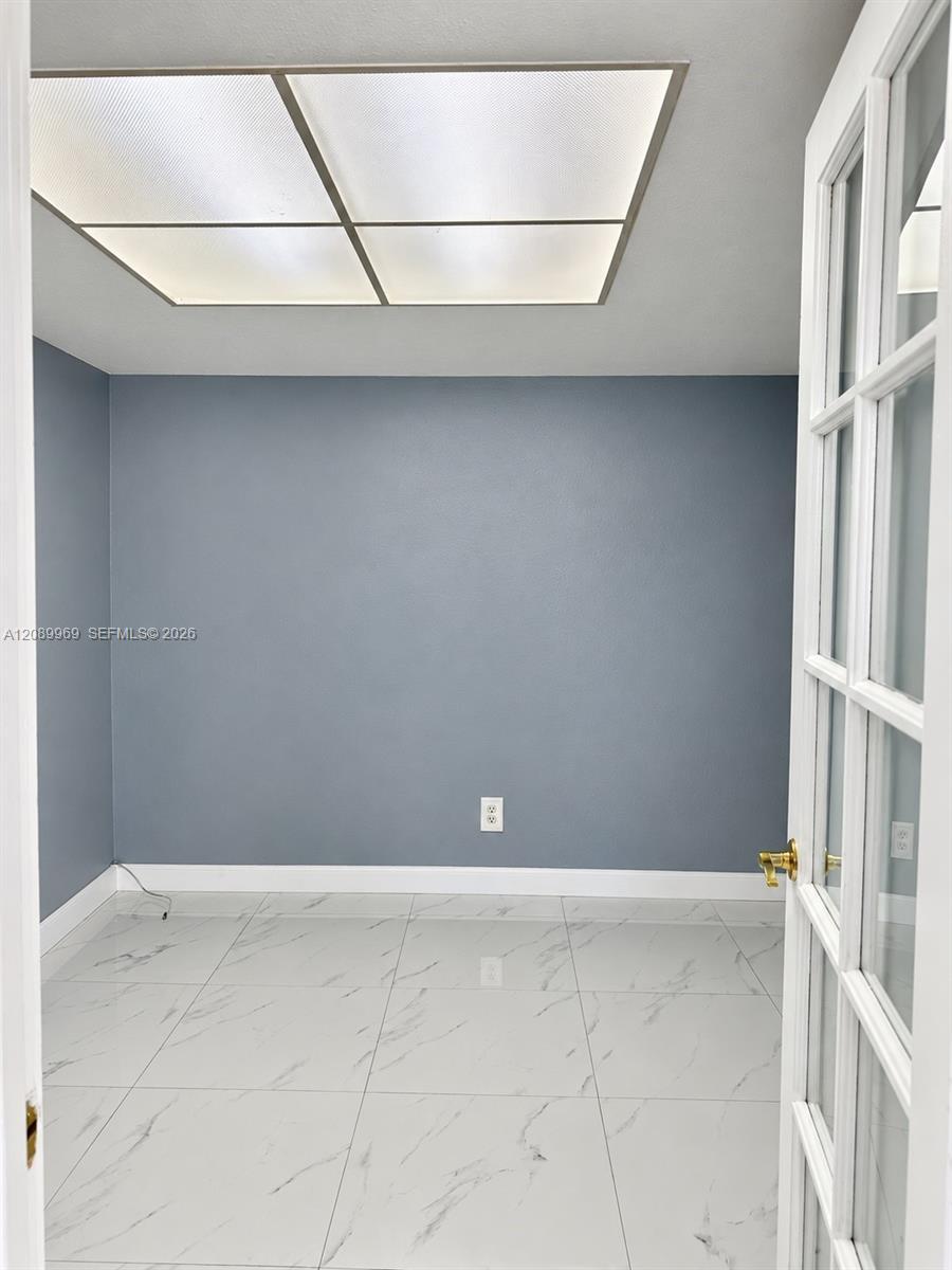 18310 NW 85th Ave, Hialeah FL 33015 photo 3