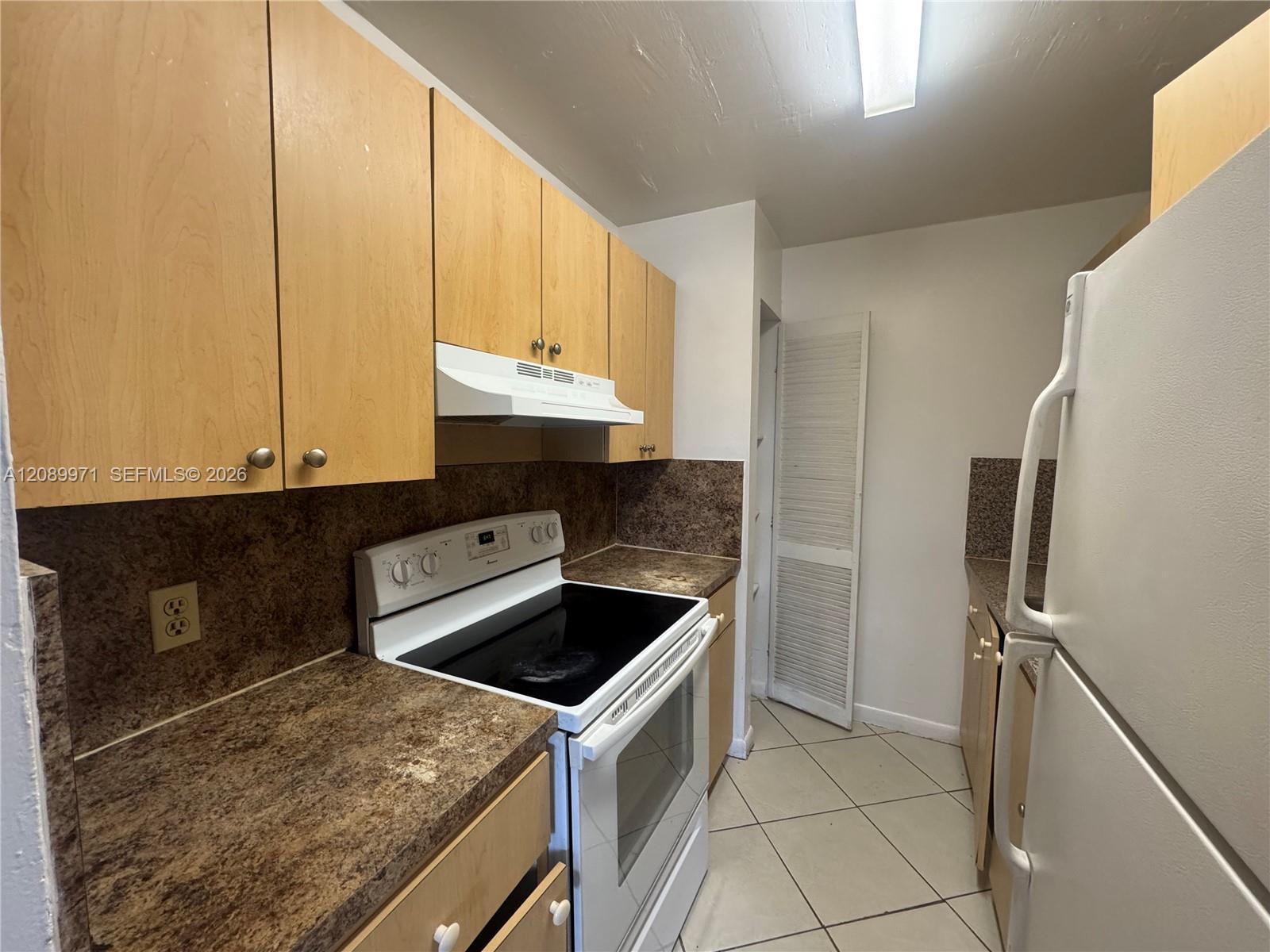 888 NE 132nd St # 205, North Miami FL 33161 photo 3