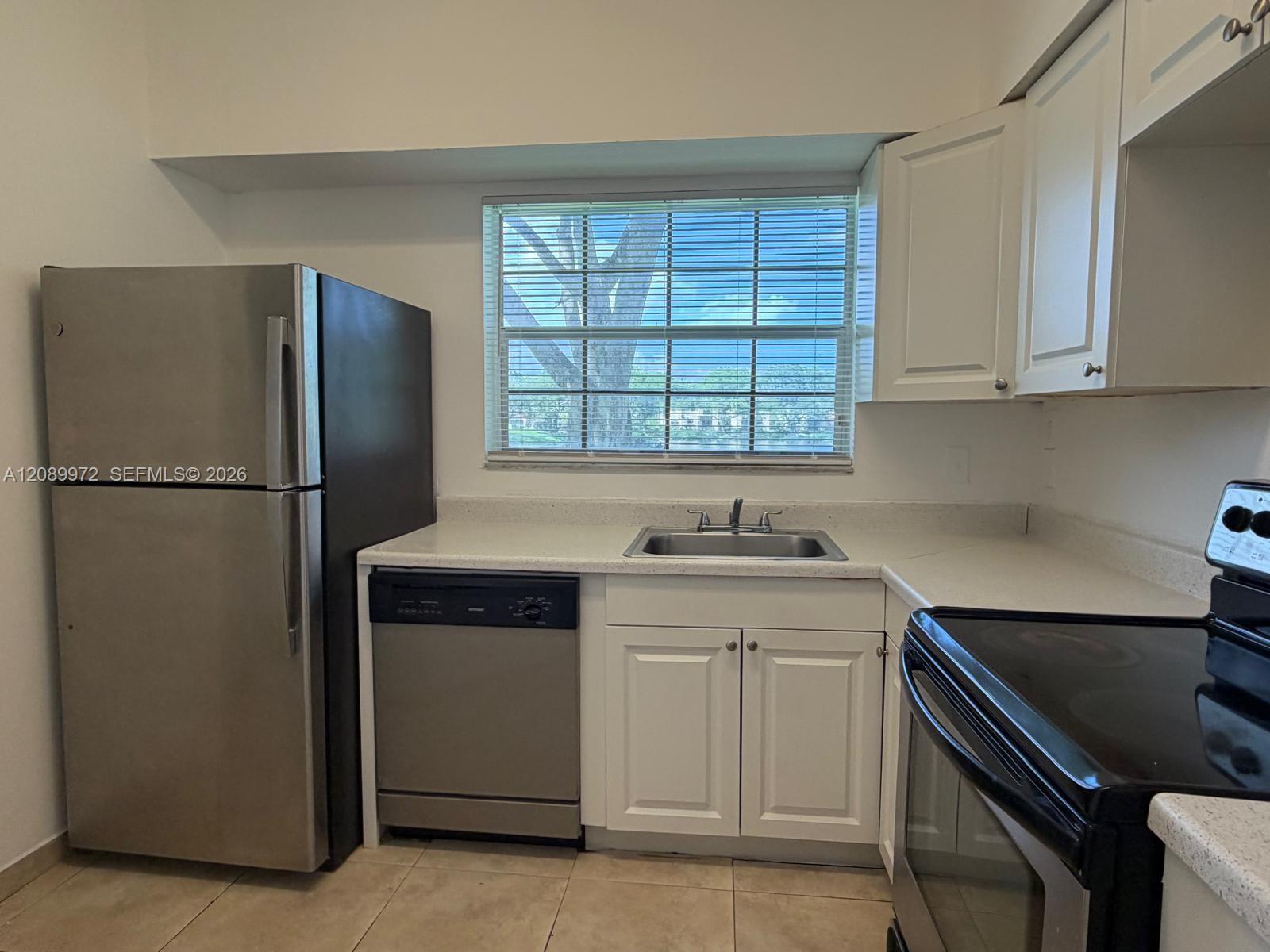 641 Cypress Lake Blvd # J18, Deerfield Beach FL 33064
