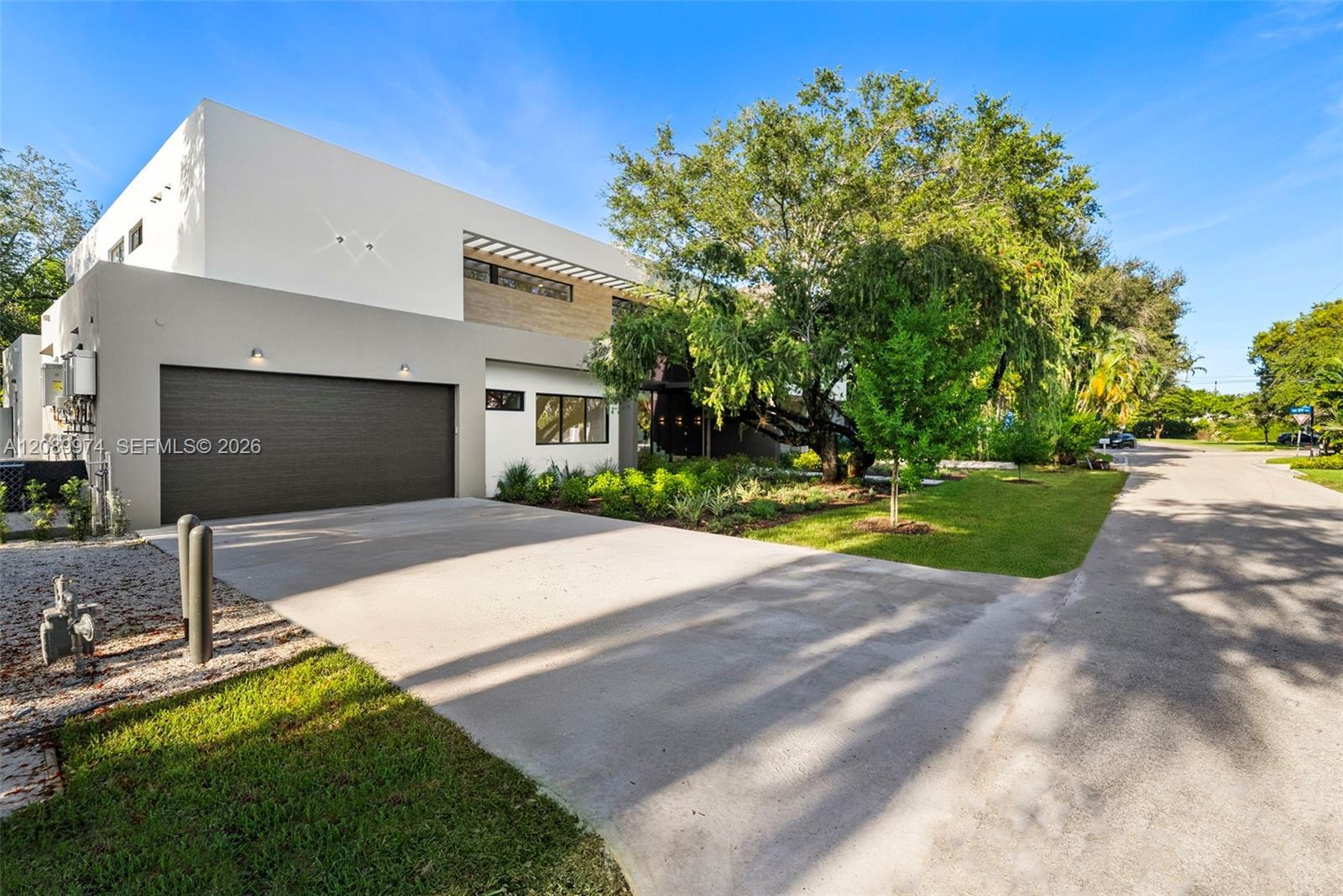 5921 SW 84th St, South Miami FL 33143 photo 3