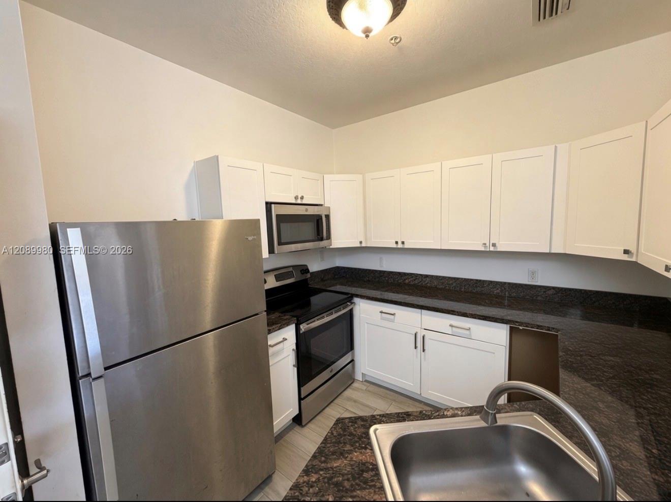 85 Gulfstream Rd # 105A, Dania Beach FL 33004 photo 3