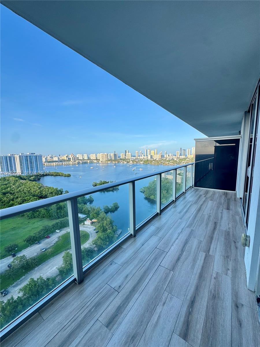 16385 Biscayne Blvd # 2502, North Miami Beach FL 33160 photo 4