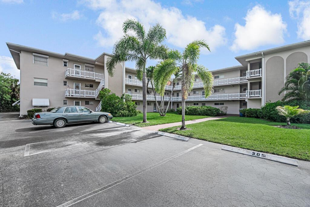 2855 GARDEN Drive S # 102, Palm Springs FL 33461 photo 2