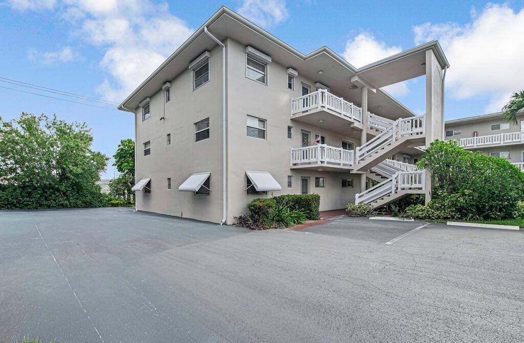 2855 GARDEN Drive S # 102, Palm Springs FL 33461 photo 3