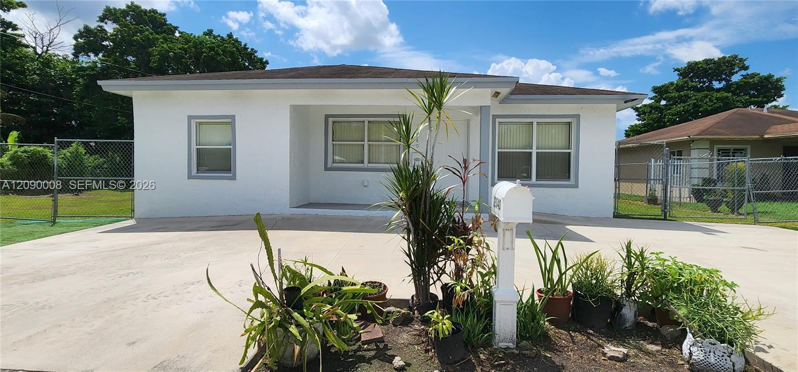 12040 SW 216th St, Miami FL 33170
