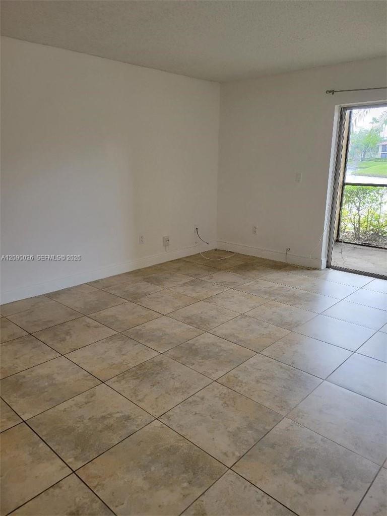1229 SW 46th Ave # 403, Pompano Beach FL 33069 photo 2