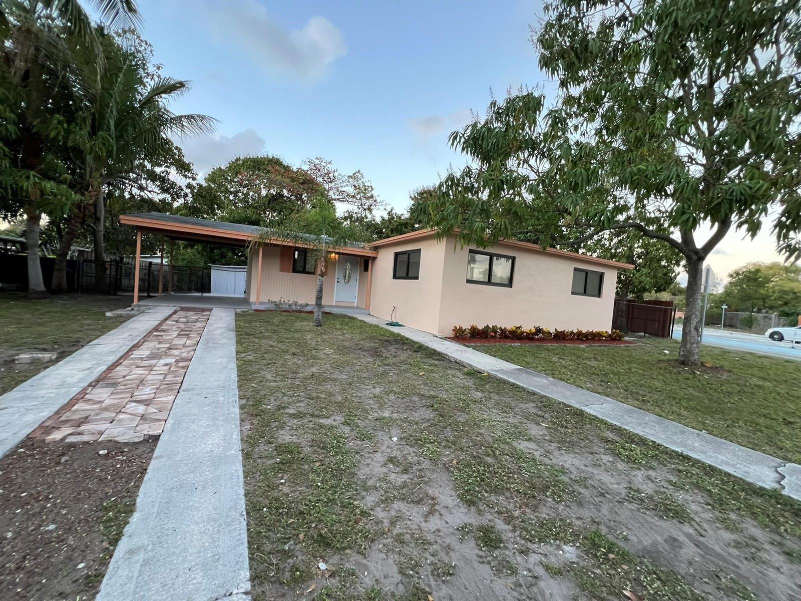 285 NE 43RD Street, Deerfield Beach FL 33064 photo 2