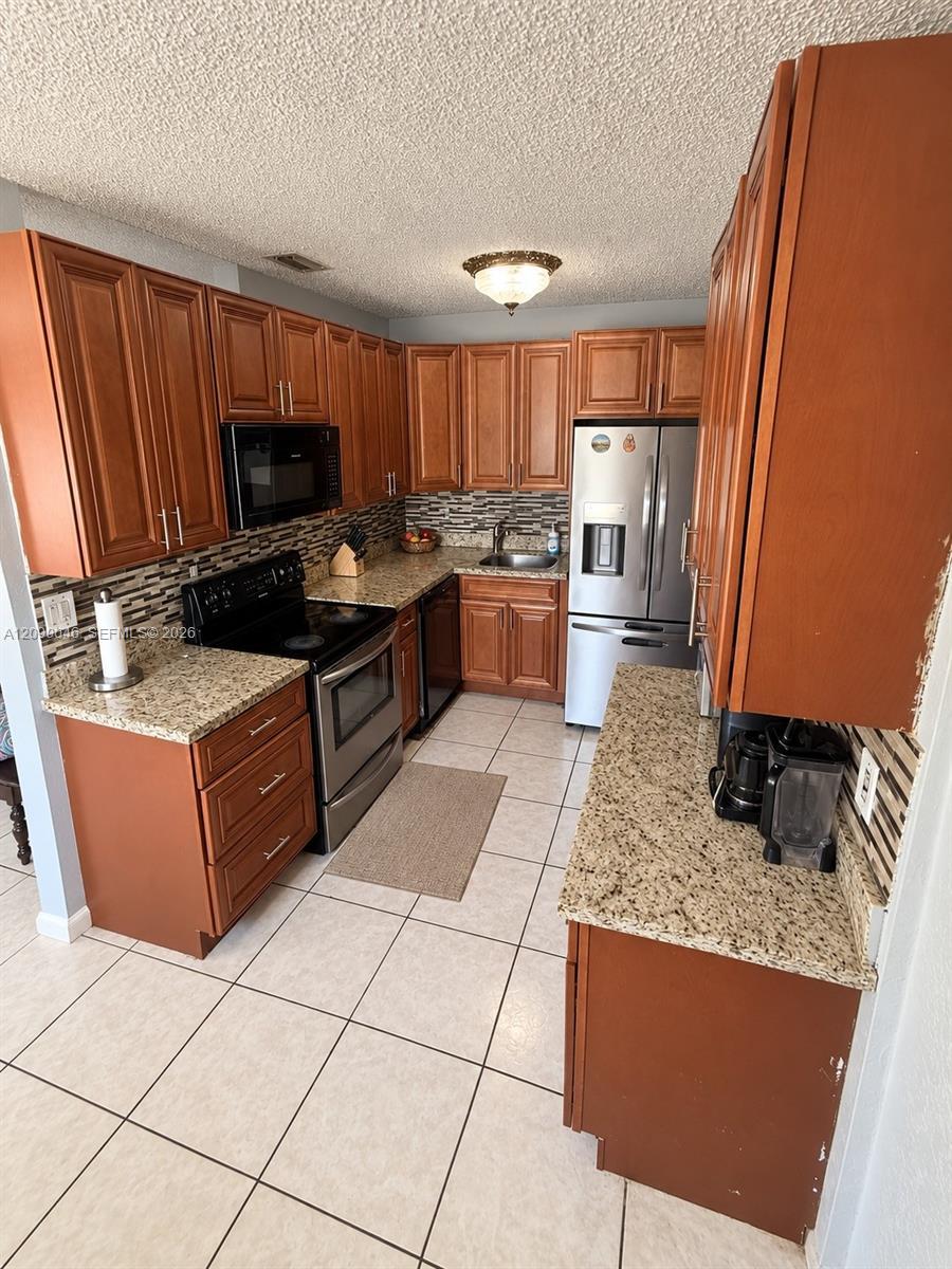 5871 NW 41st Ter, North Lauderdale FL 33319