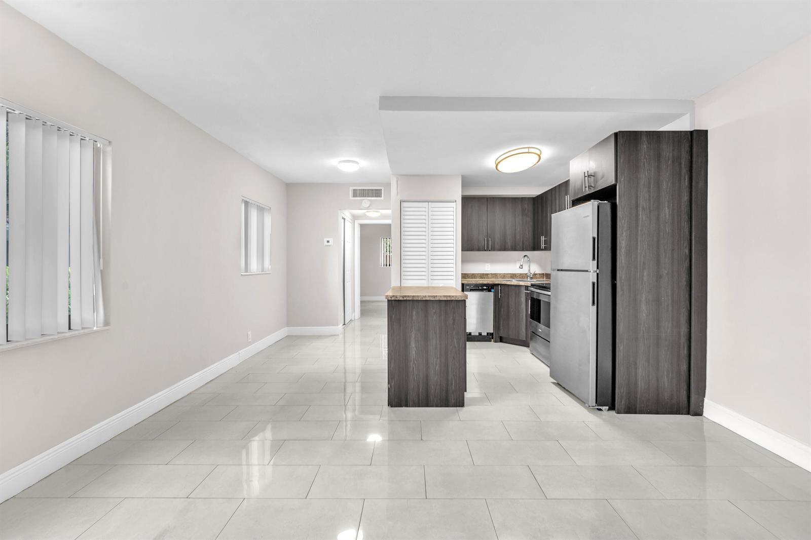 520 NE 45th Street, Boca Raton FL 33431 photo 4
