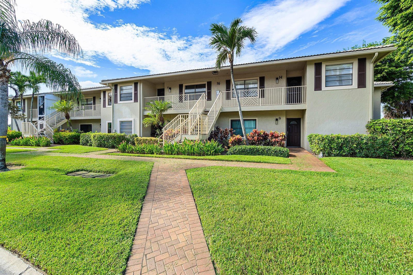 36 STRATFORD Lane W # F, Boynton Beach FL 33436 photo 2