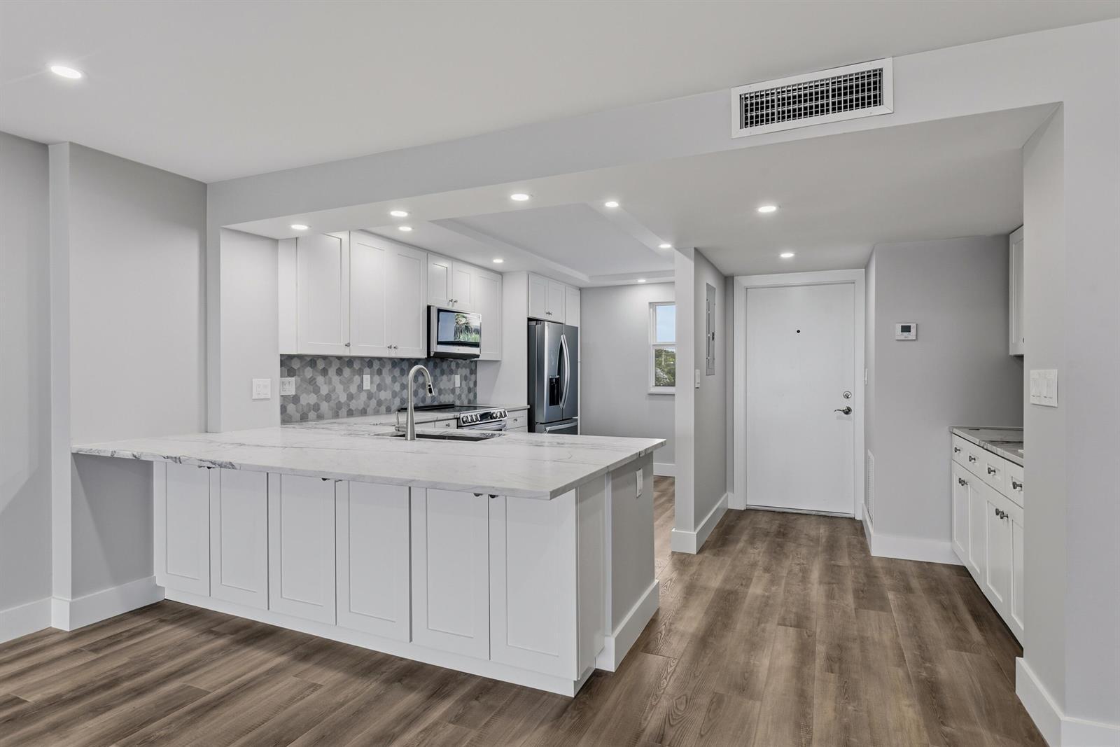 1012 N OCEAN Boulevard # 202, Pompano Beach FL 33062 photo 3