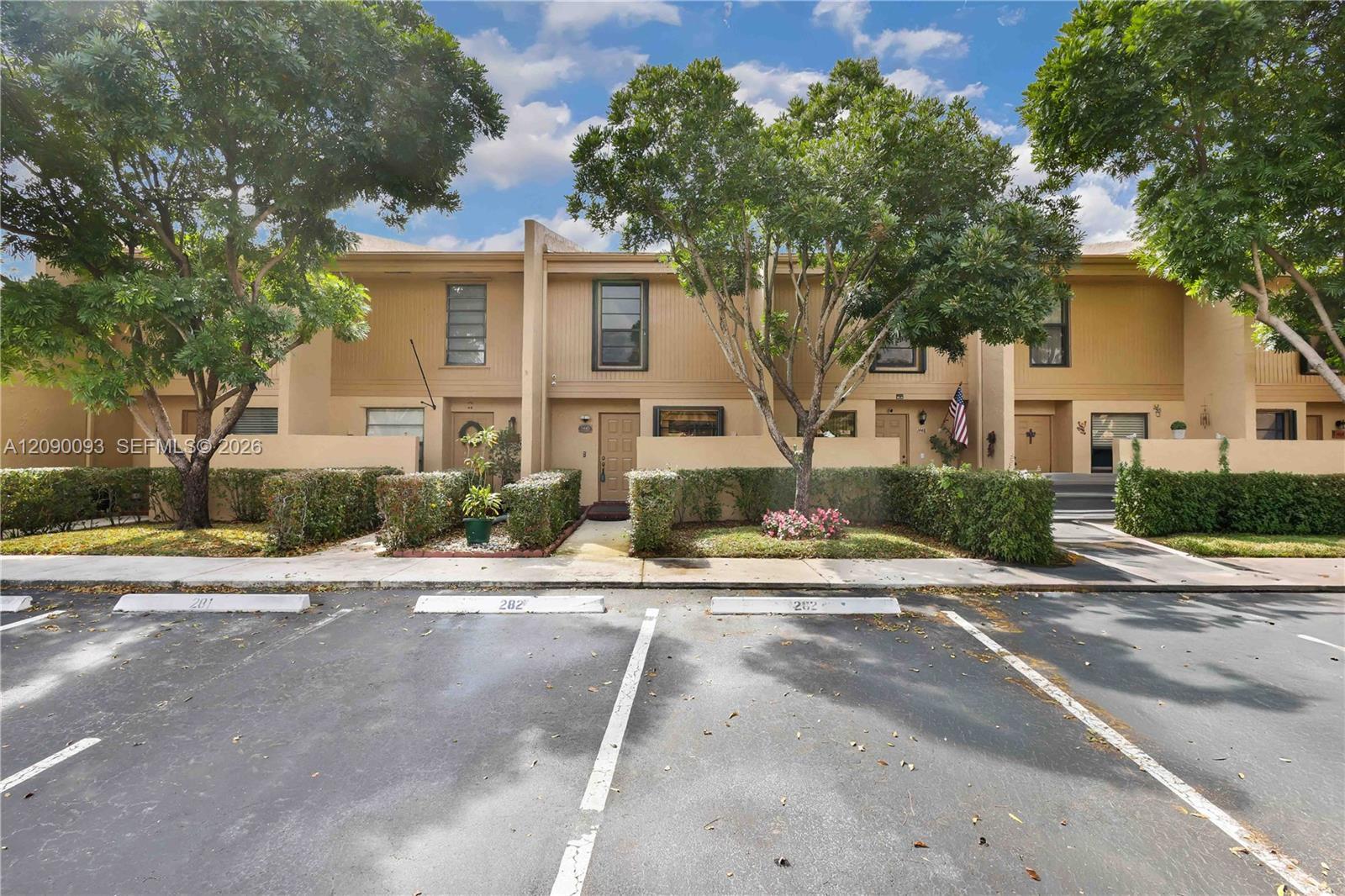 1440 NW 97th Ter # 282, Pembroke Pines FL 33024 photo 2