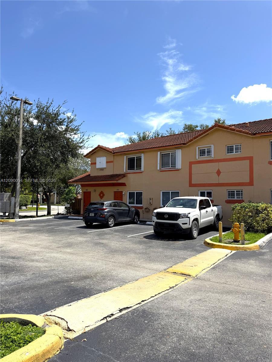17302 NW 74th Ave # 101, Hialeah FL 33015 photo 3