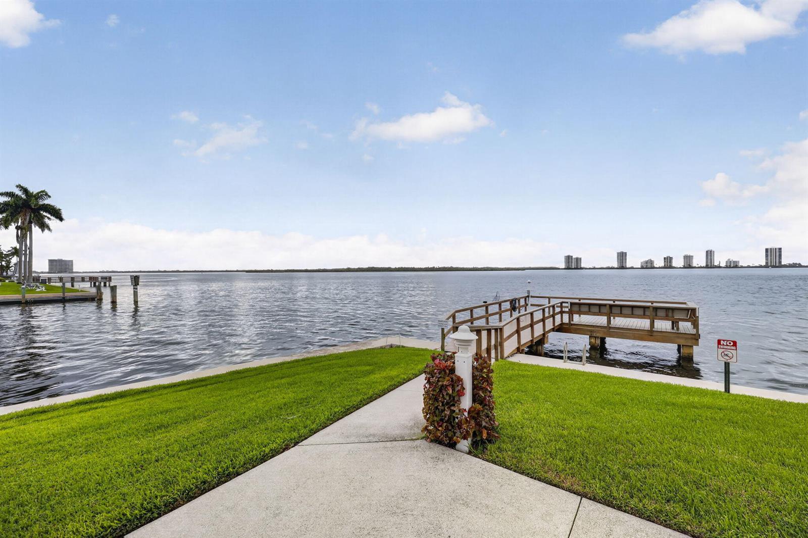 111 Shore Court # 301, North Palm Beach FL 33408 photo 4