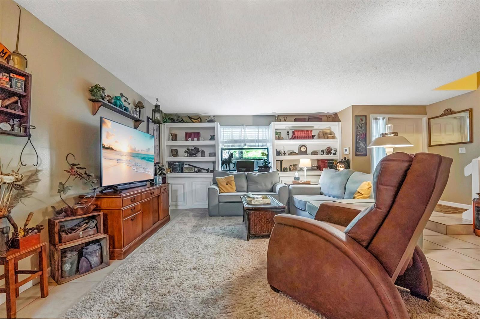 1142 N University Drive, Plantation FL 33322 photo 3
