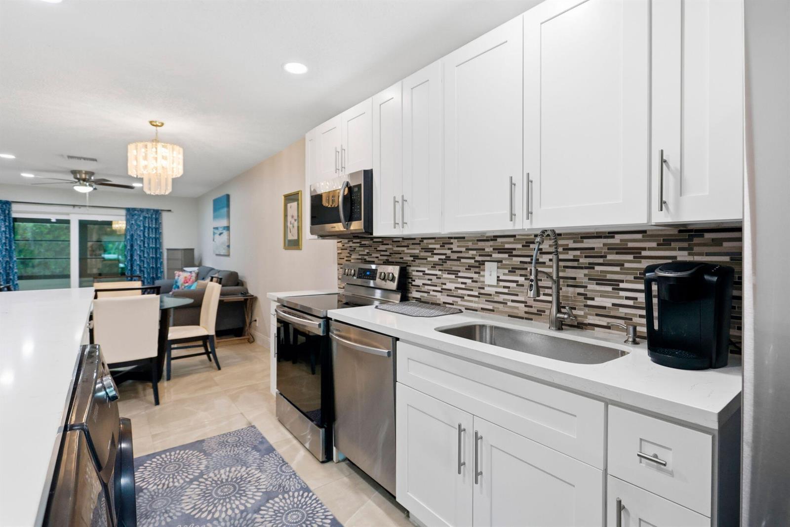 13984 VIA FLORA # C, Delray Beach FL 33484 photo 3