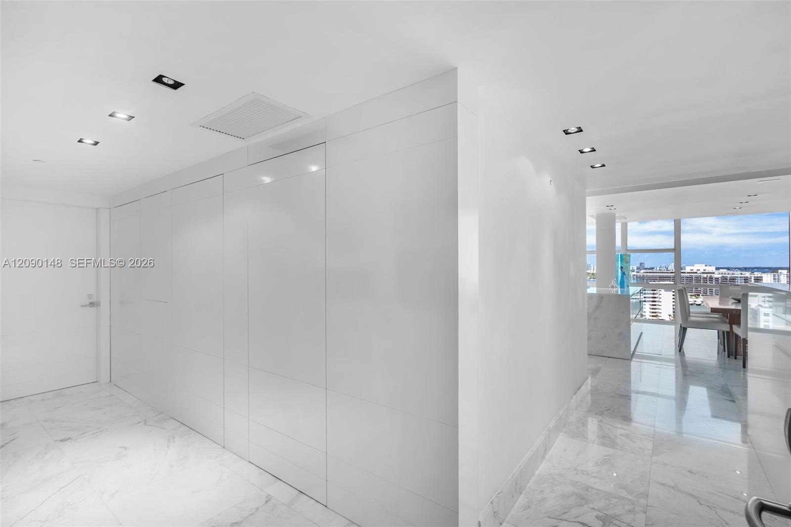 6801 Collins Ave, Miami Beach FL 33141 photo 2