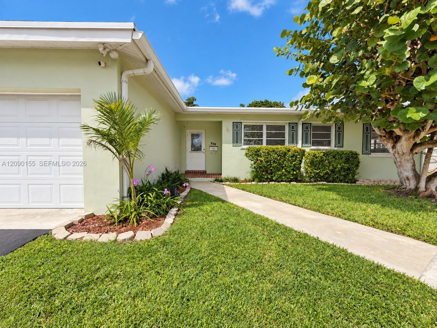 949 NW 9th St, Homestead FL 33030 photo 5