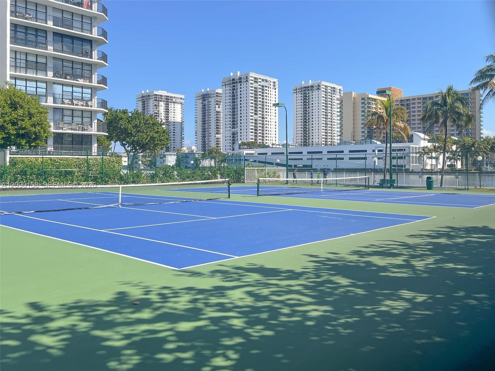 800 W Parkview Dr # 311, Hallandale Beach FL 33009 photo 4