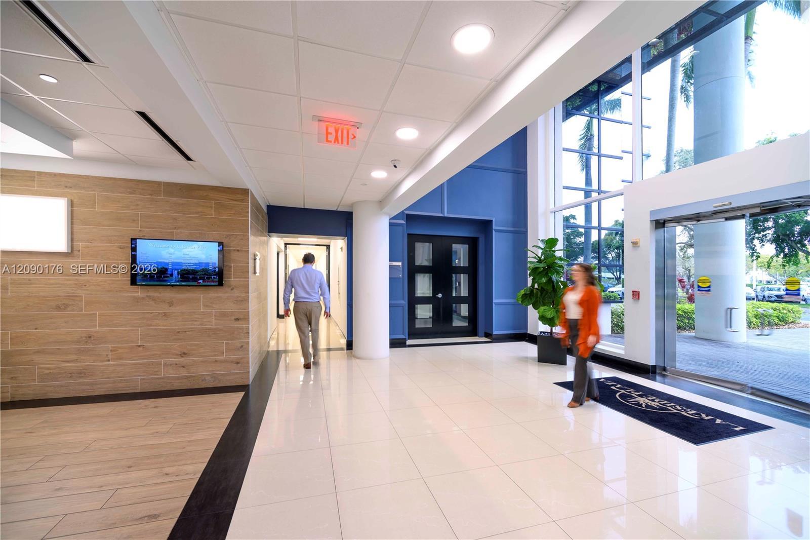 Fort Lauderdale, FL 33309 photo 4