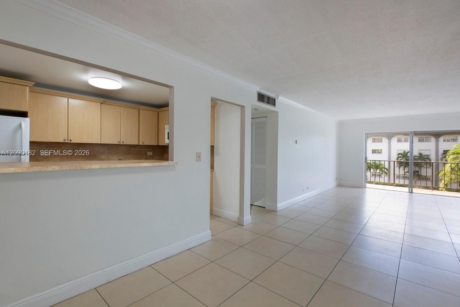 8107 SW 72nd Ave # 302E, Miami FL 33143 photo 2
