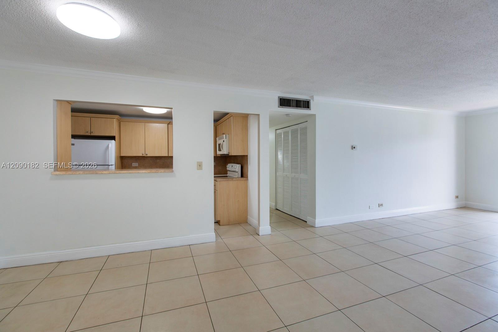8107 SW 72nd Ave # 302E, Miami FL 33143 photo 3